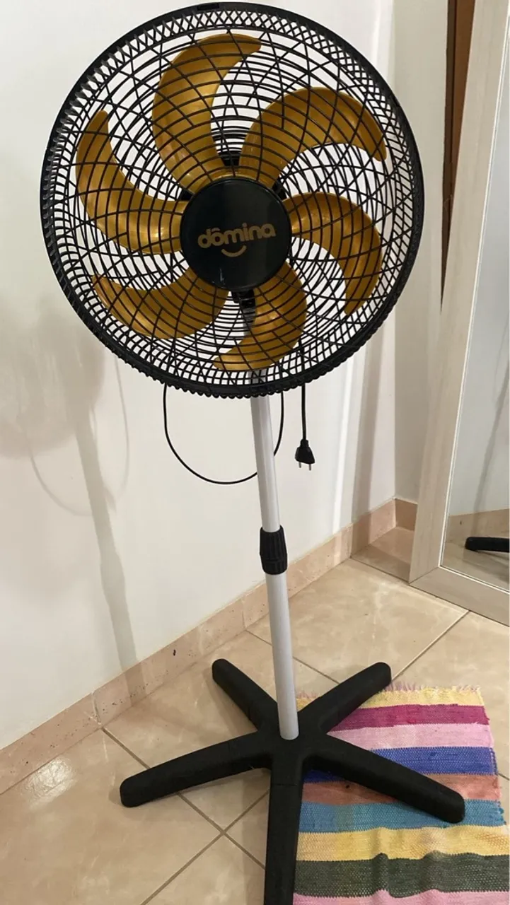 Ventilador de coluna, espelho de parede e lavadora de alta pressão novos e usados