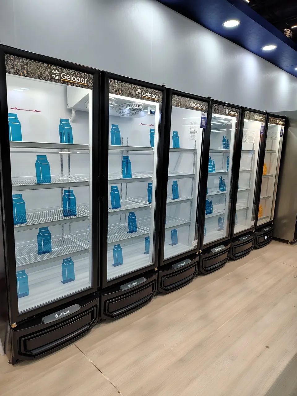Gelopar Expositores Refrigerados - Para Comércio