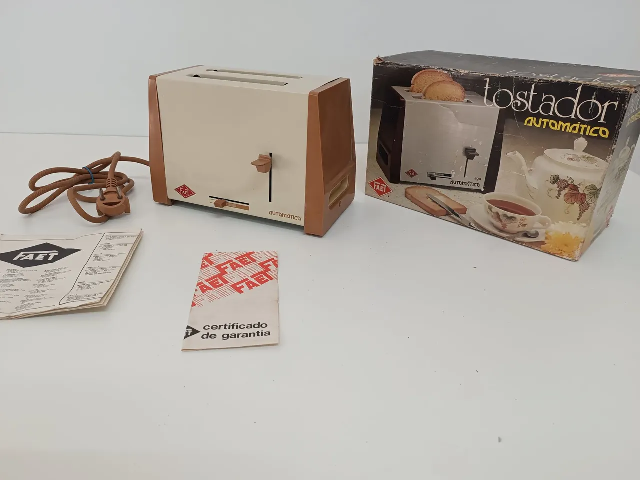 Torradeira Automática Vintage FAET 220v
