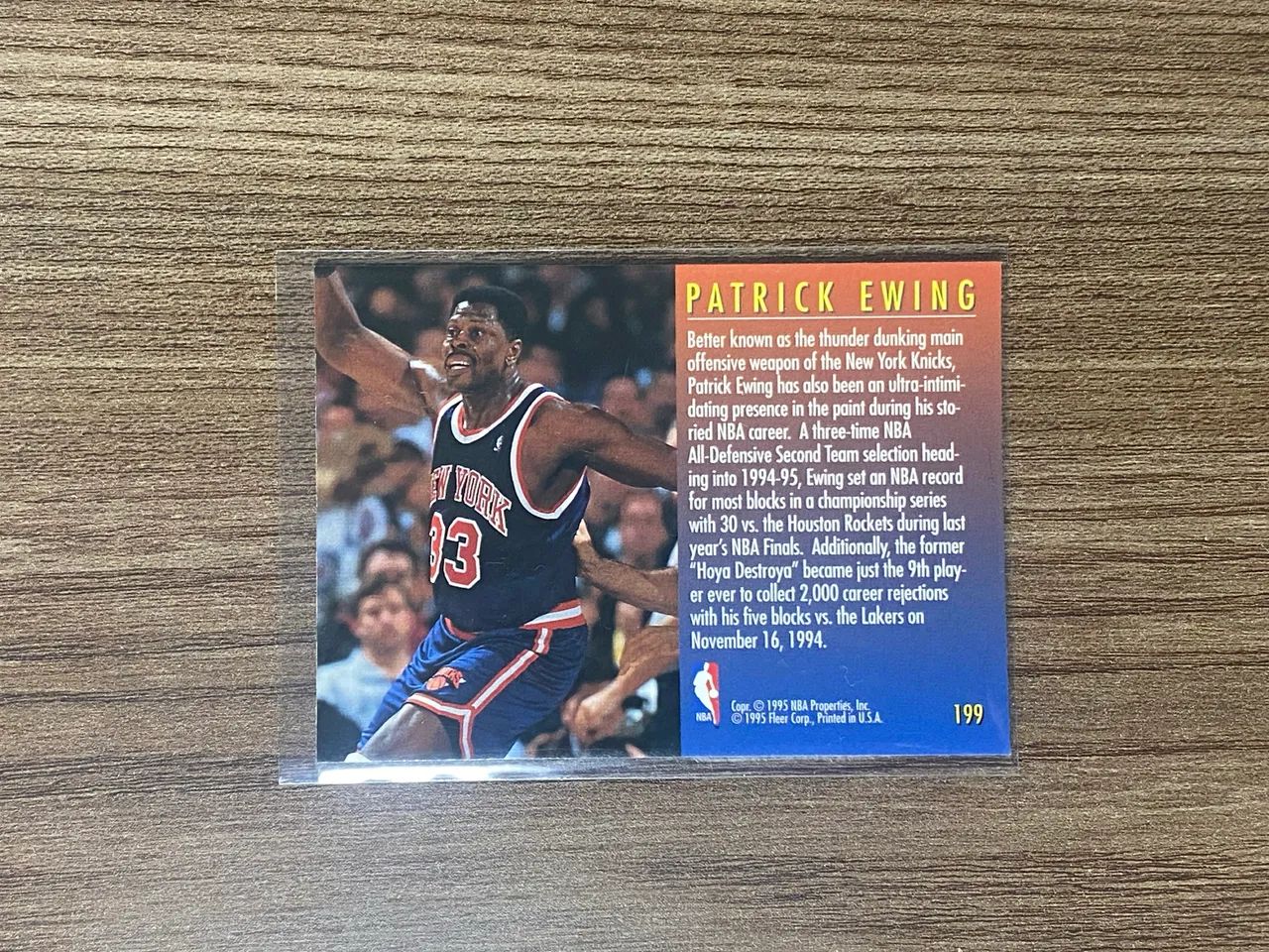 Patrick Ewing - Card número 199 da coleção Fleer NBA 95-96 - Em ótimo estado! - Foto 2