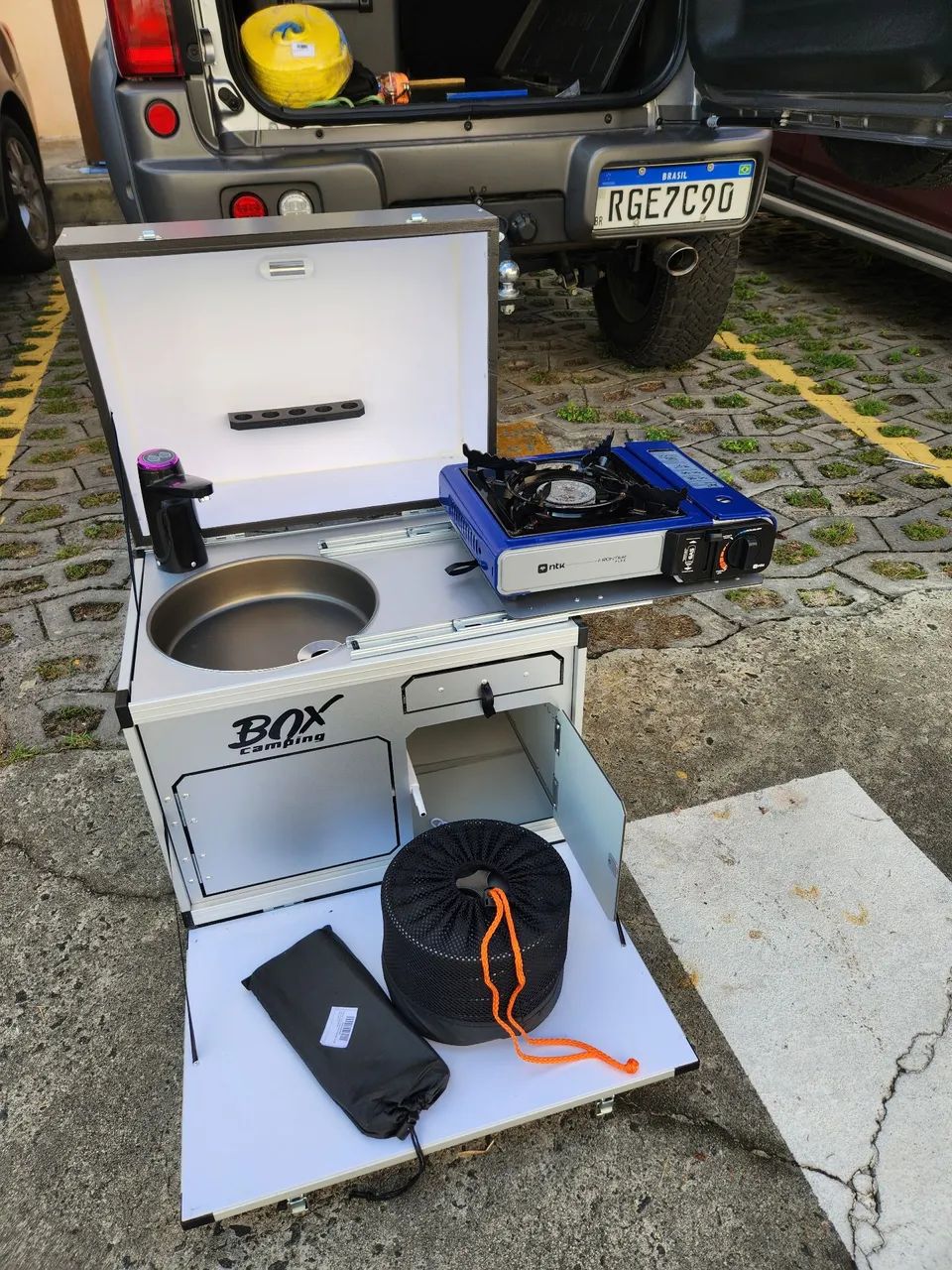 Cozinha compacta para camping