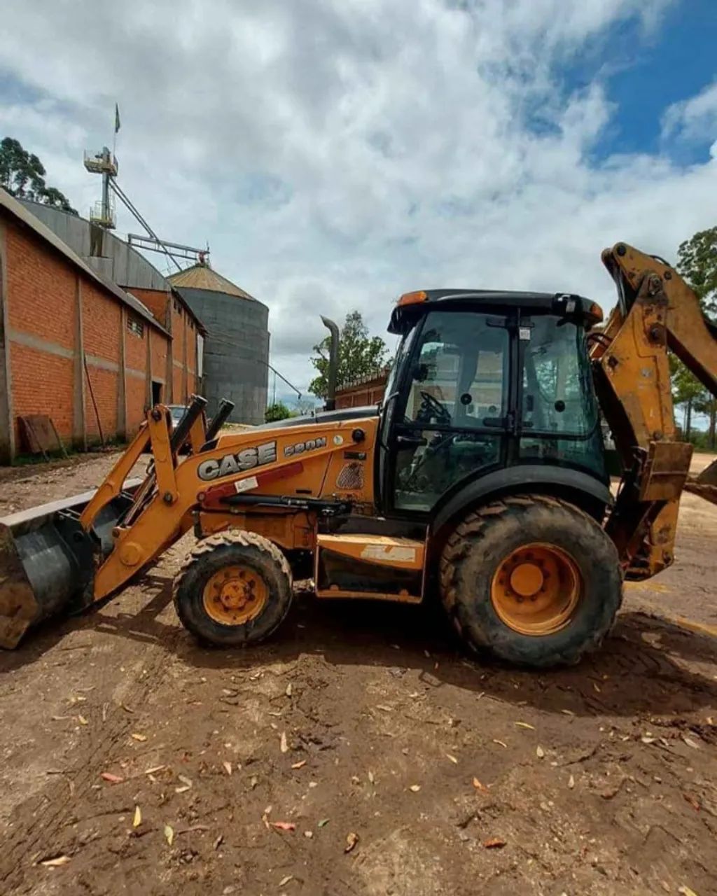  Retroescavadeira Case 580n ano 2016 - Foto 2