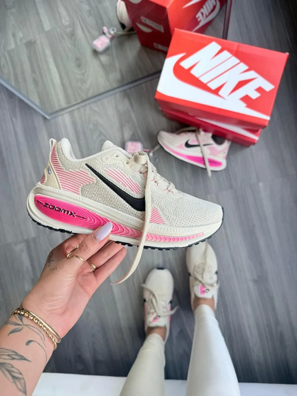 Tênis Nike Vomero 18 Feminino