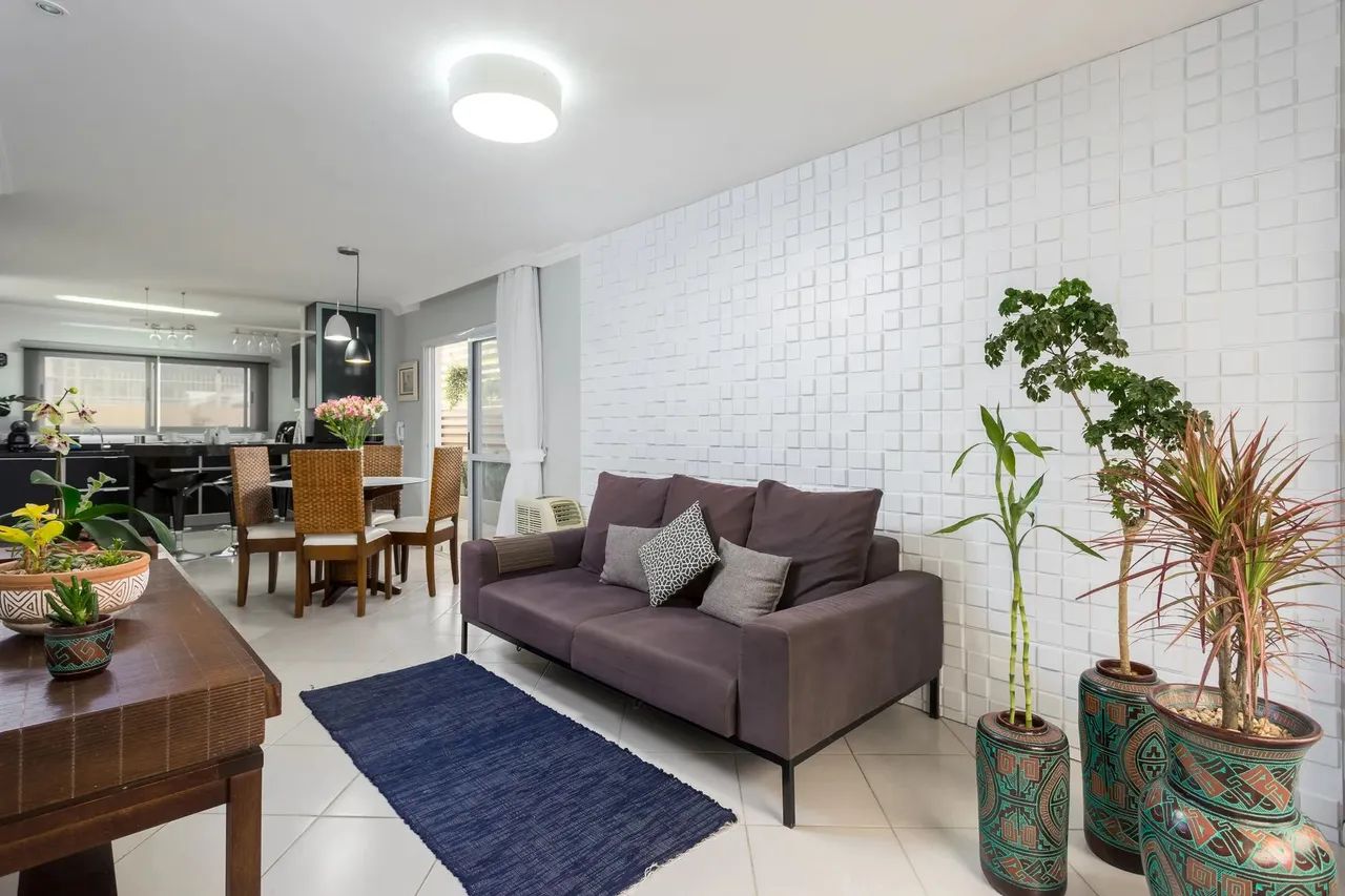 Casa para venda com 125 metros quadrados com 2 quartos
