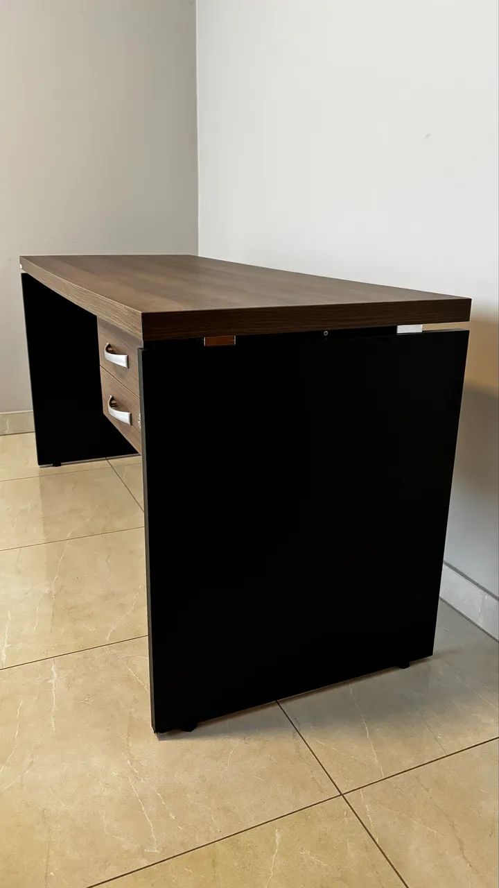 Mesa escritório reta com gavetas - Foto 2