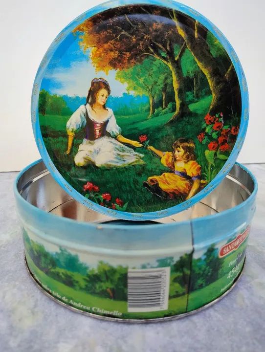 Caixa de metal vintage com ilustração de duas meninas - Foto 4