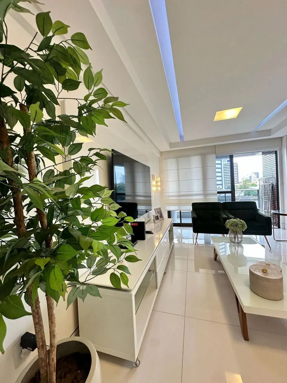Imóvel para venda possui 140 metros quadrados com 3 quartos em Universitário - Caruaru - P - Foto 2