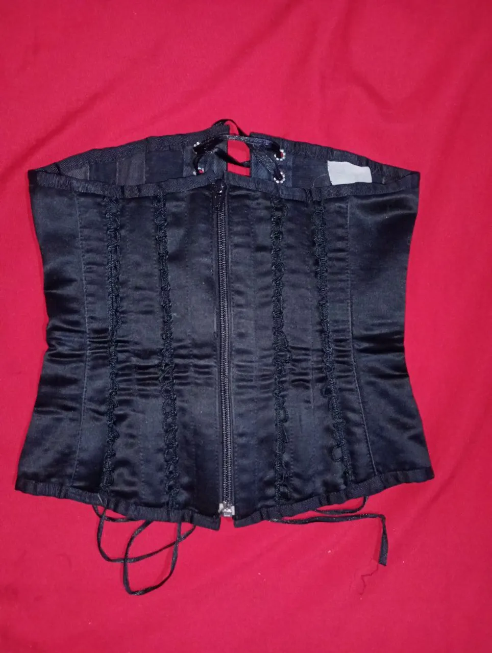 Corset preto com amarração de cetim atrás