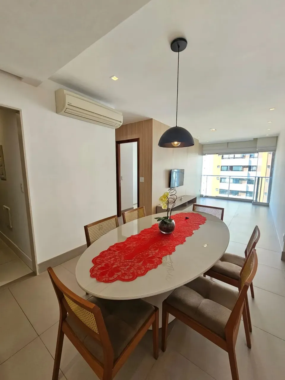 Excelente 2/4 no Itaigara - 76m², Nascente e Pronto para Morar