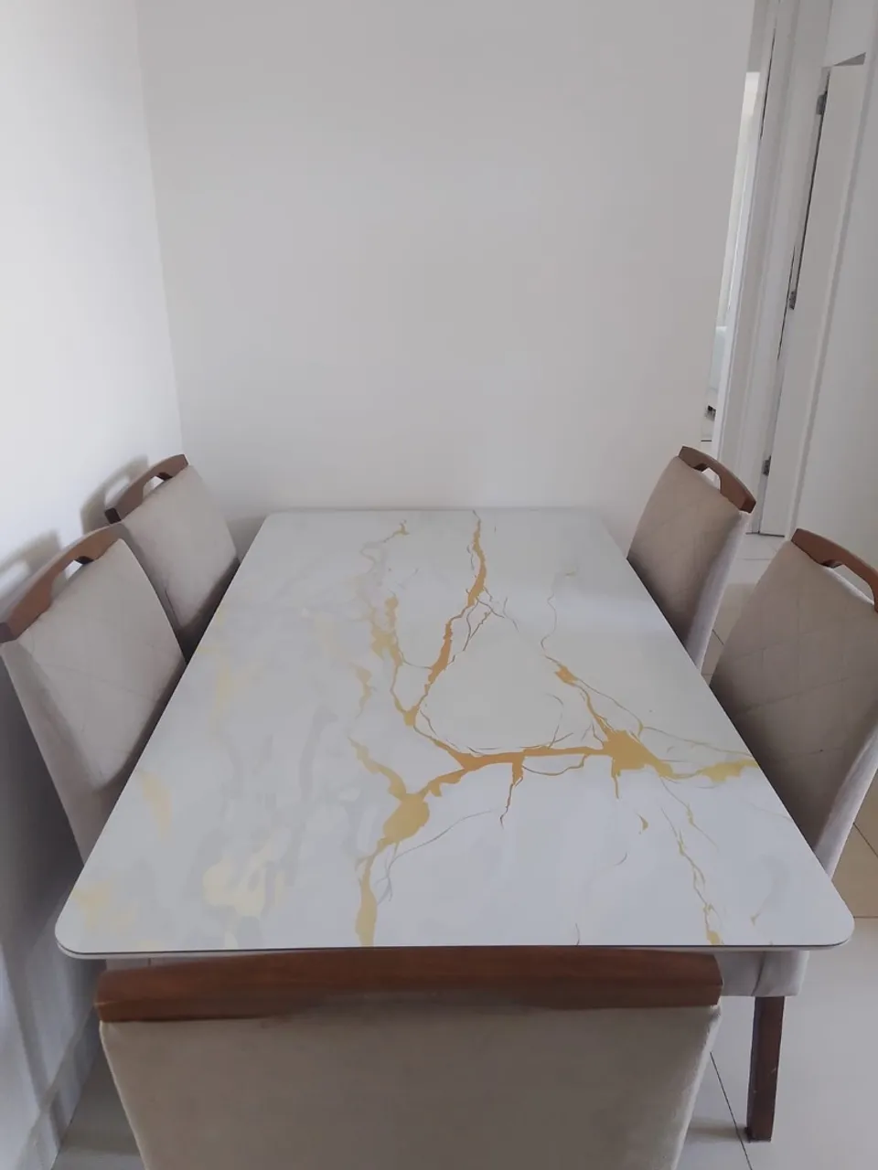 Mesa de Jantar com 6 cadeiras