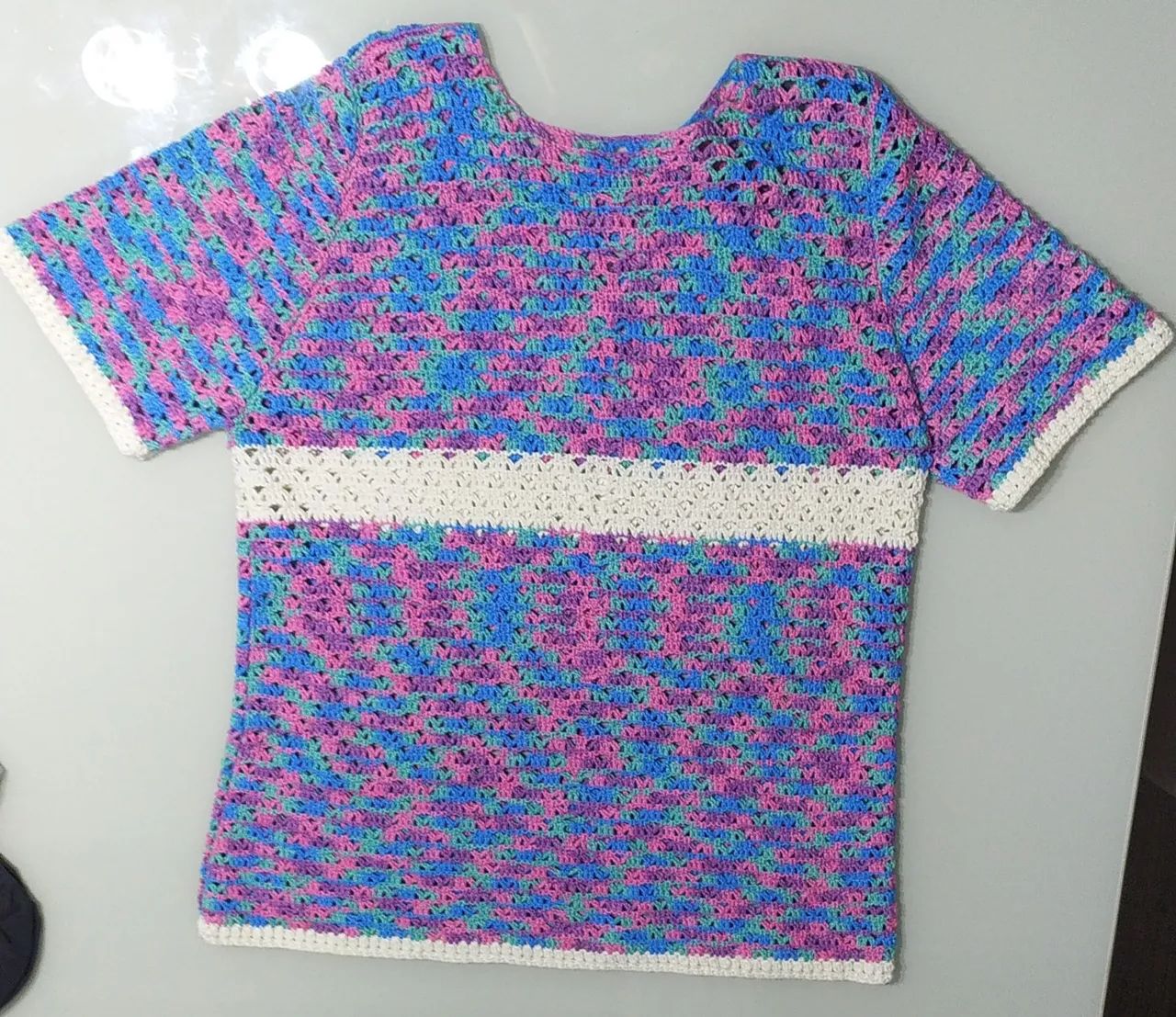 Camiseta Crochê Colorida - Foto 3