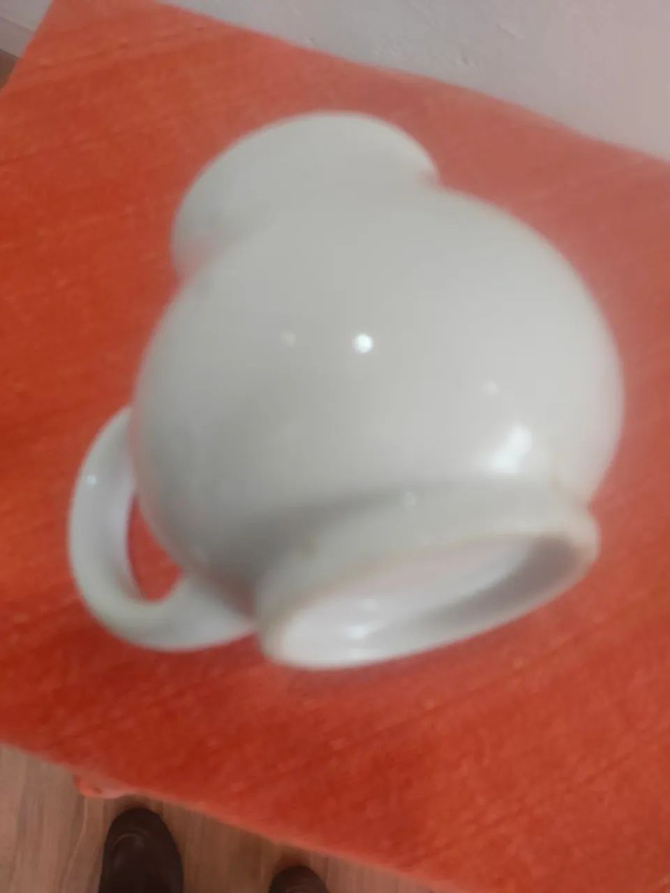 Caneca  louça  branca antiga  - Foto 3