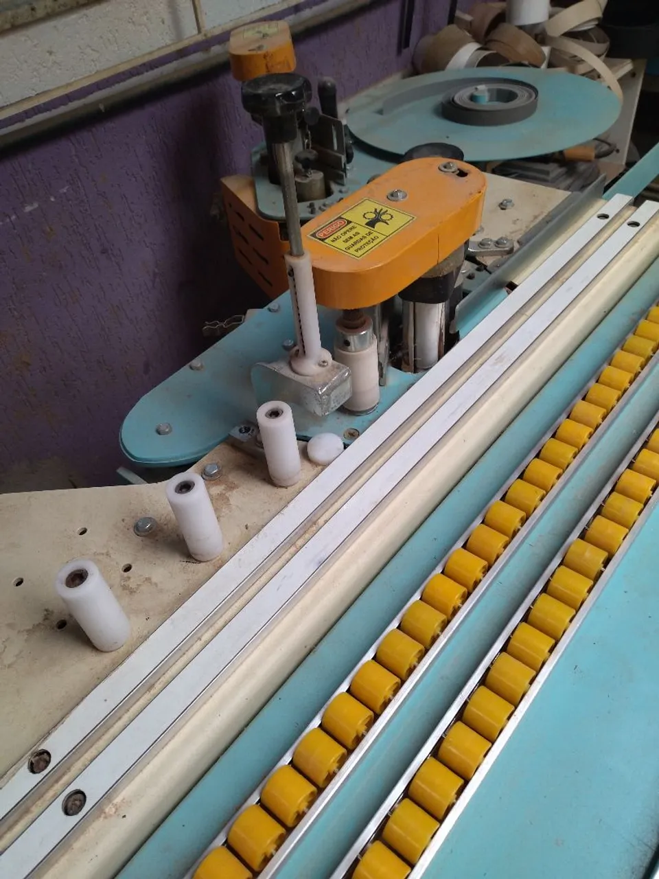 Máquina de Colagem de Bordas