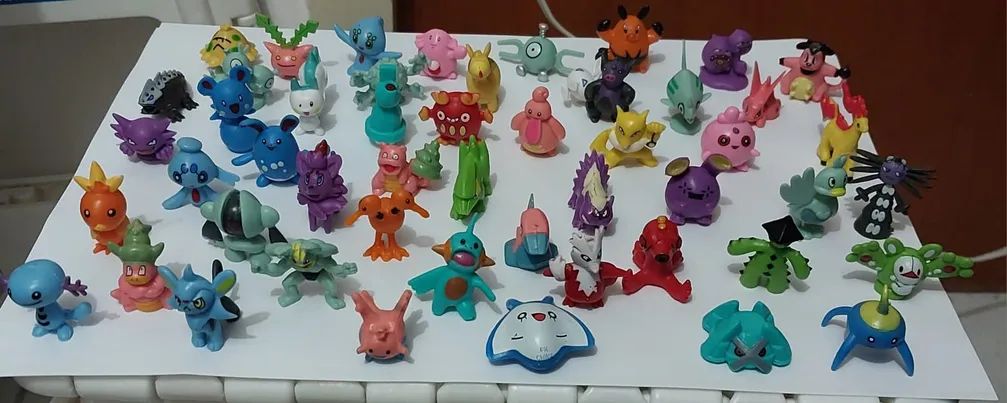 Kit 10 miniaturas Boneco Pokemon Pikachu Squirtle Bulbasaur Charmander Brinquedo - Foto 2