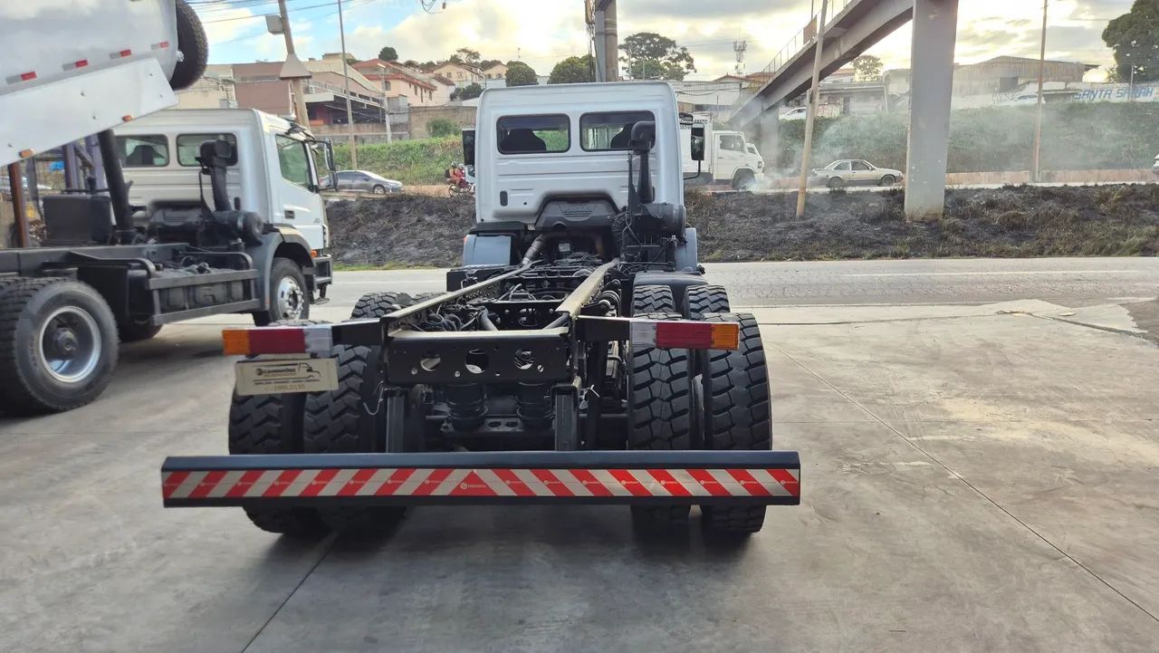 M.Benz 3131 Chassi  - Foto 5