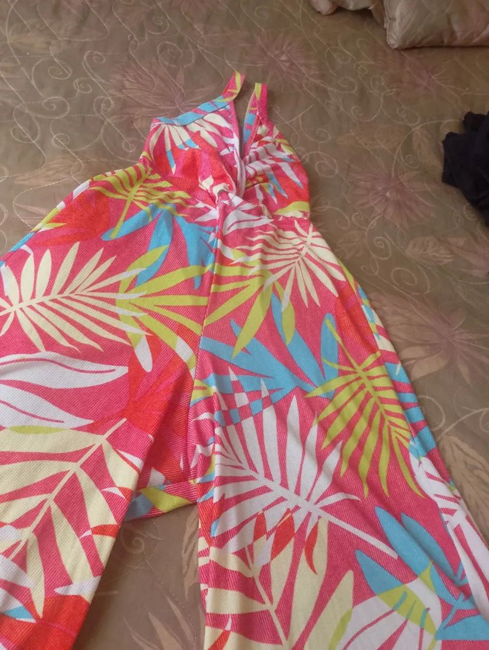 Macacão florido - Foto 2