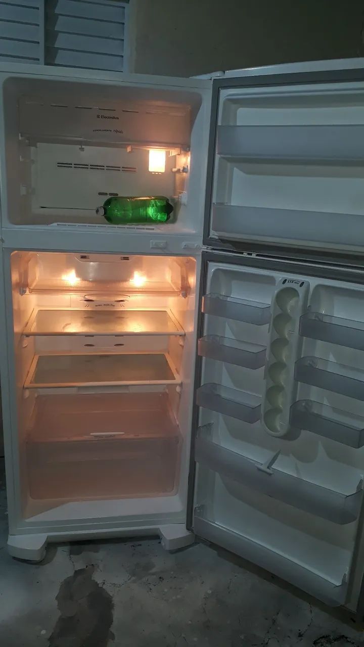 Geladeira Electrolux  frost free 110v.352L. Lunda e perfeita.  - Foto 5