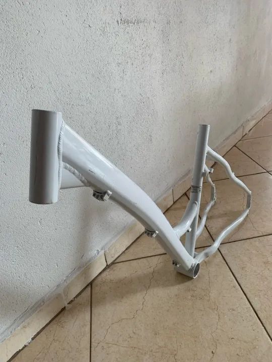 Bicicleta Aro 26 e quadro branco mormaii  - Foto 4