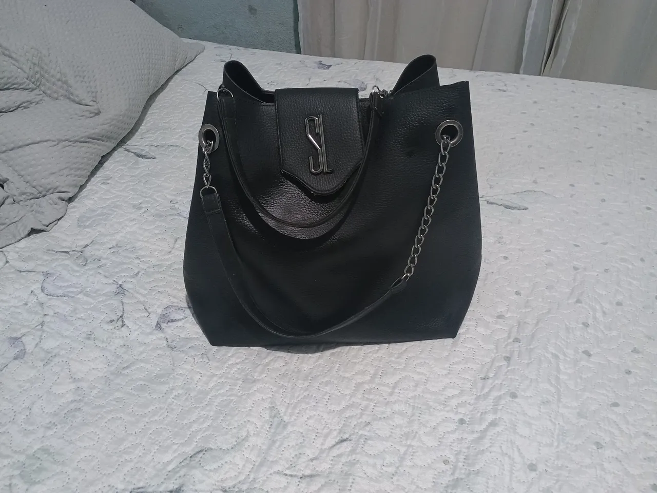 Bolsa de ombro feminina preta