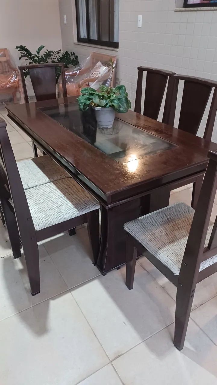 Mesa de sala de jantar com seis cadeiras64302124794499121