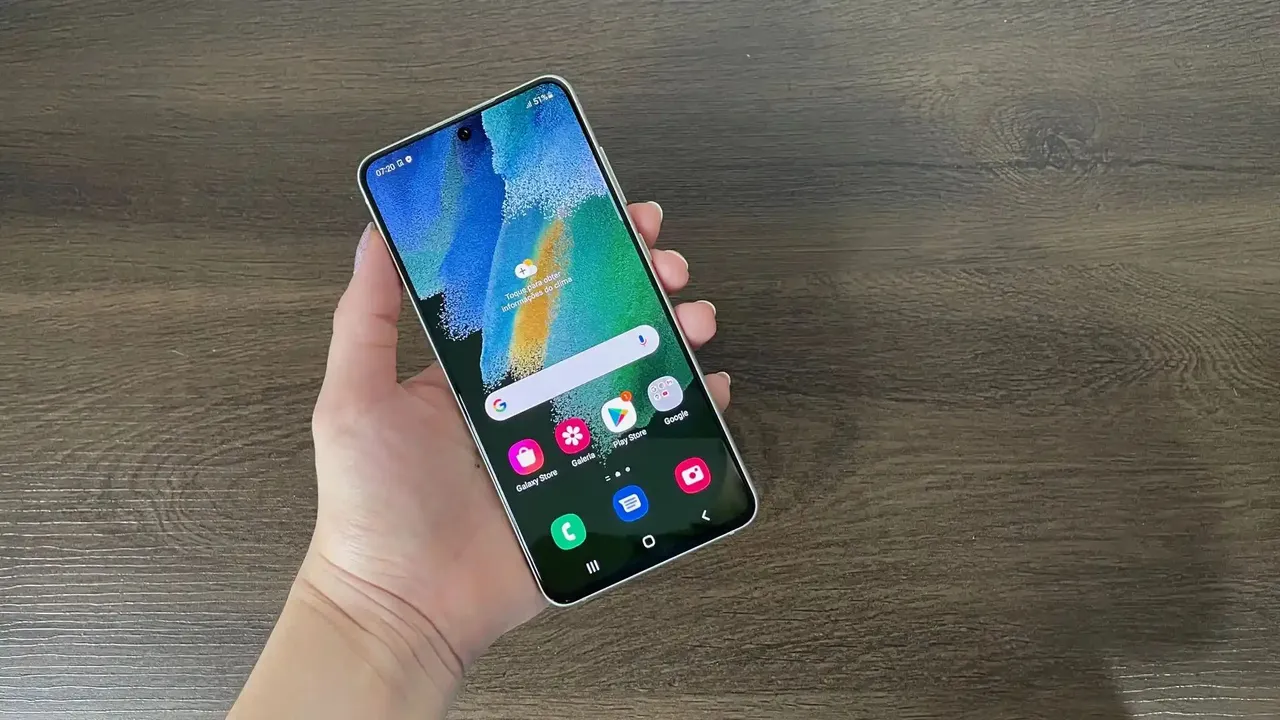 Vendo S21 fe 5G 256 GB e 8 GB de Ran em Excelente estado de uso