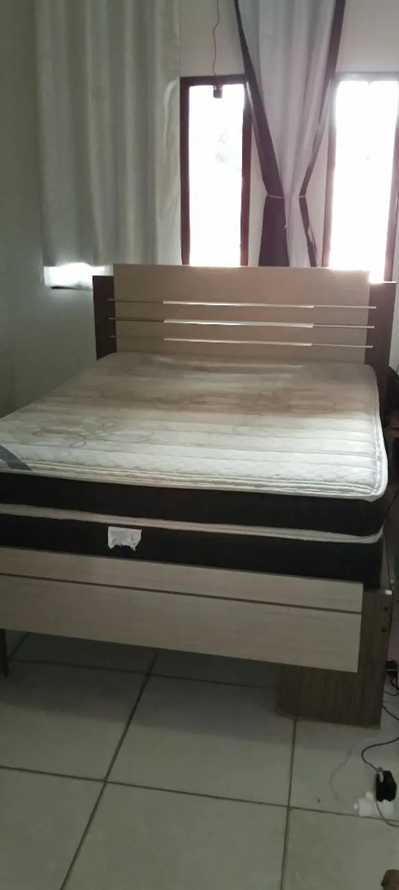 Cama casal completa com colchão Ortobom 
