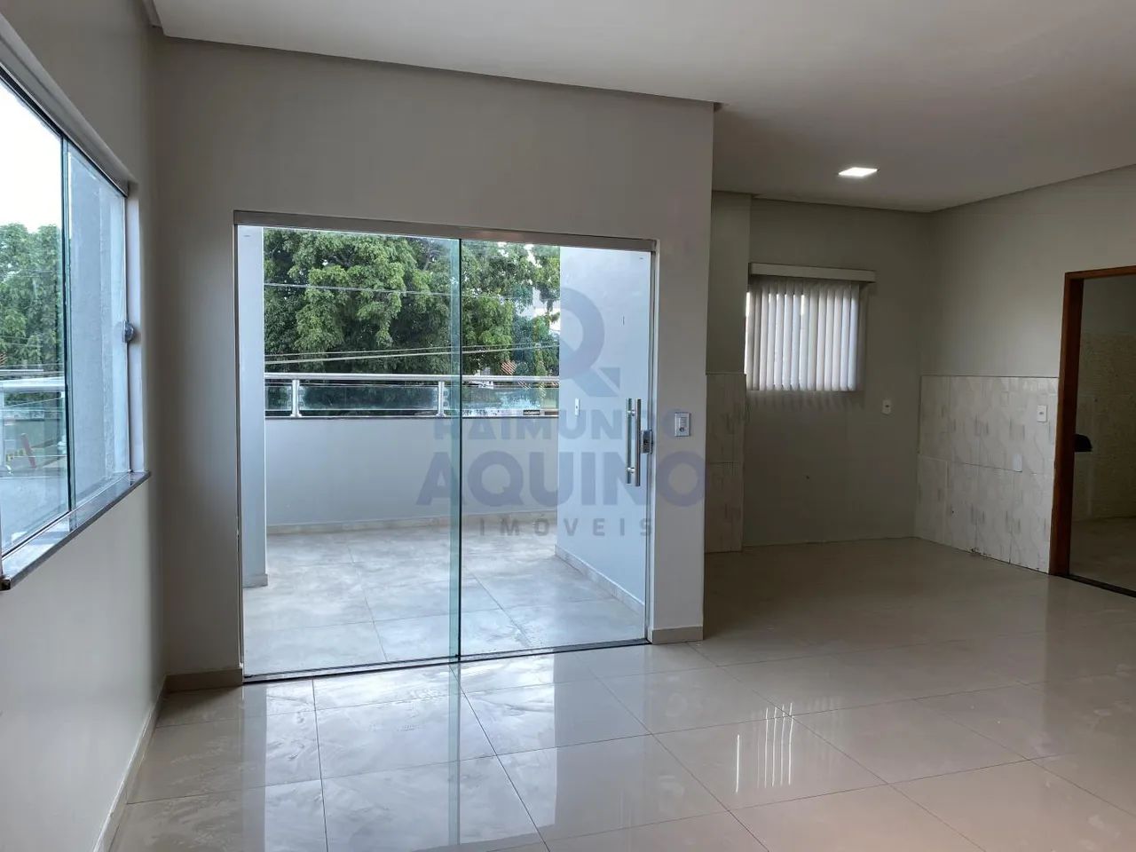 Sala Comercial para Locação em Santarém, Aldeia, 2 banheiros, 1 vaga - Foto 2