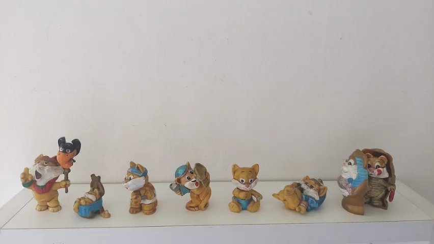 coleção kinder ovo miaugipcios quase completa
