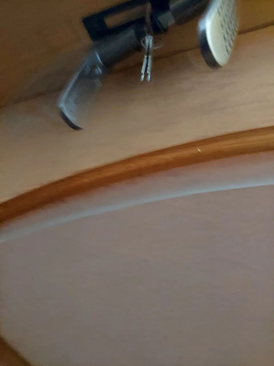  Vendo Porta de madeira maciça nova - Foto 5