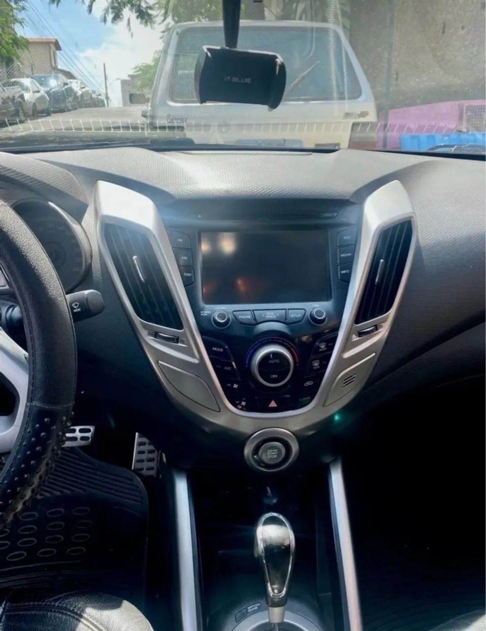 Hyundai Veloster 