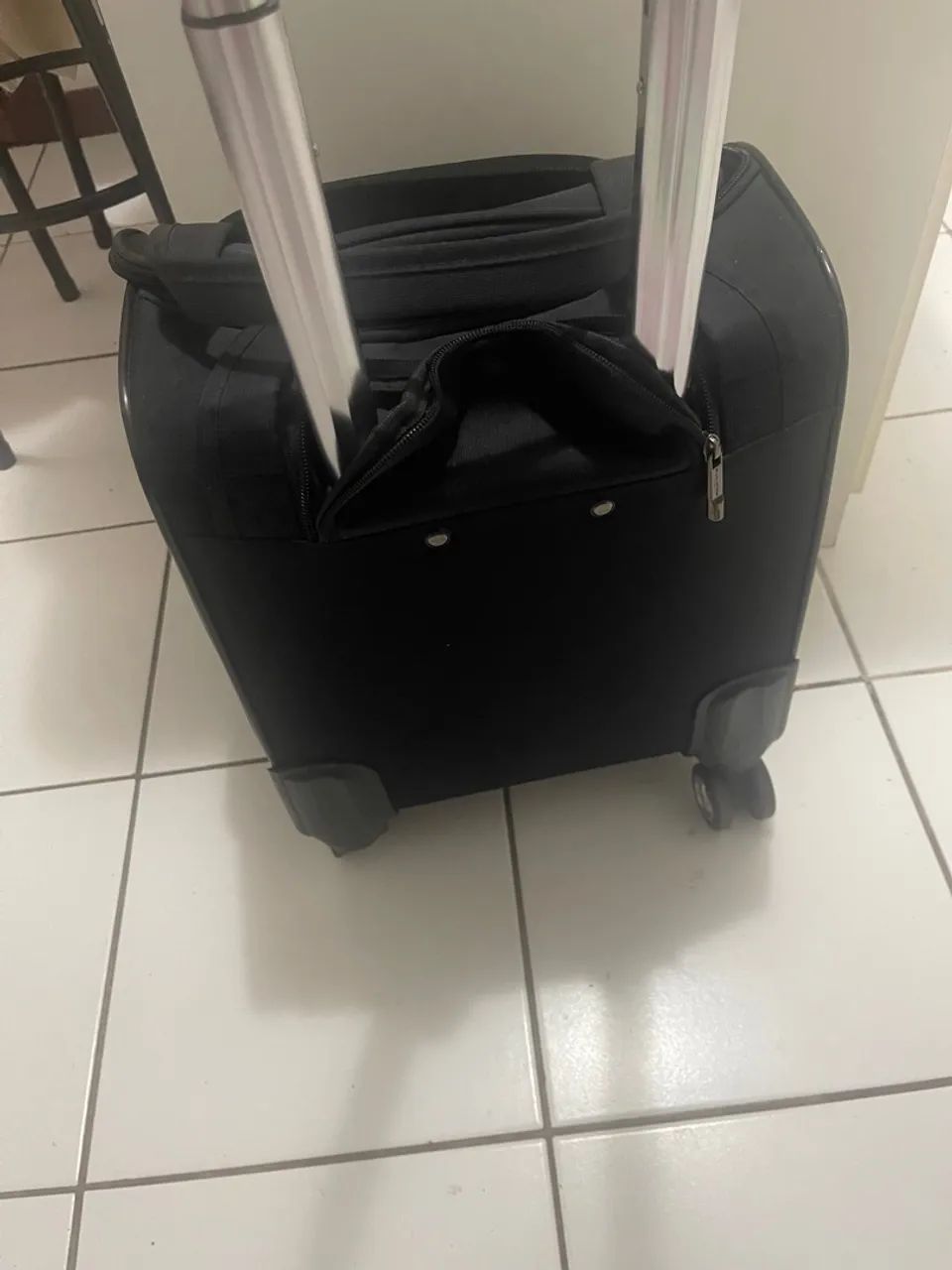 Mala de Viagem Preta com Rodinhas - Foto 2