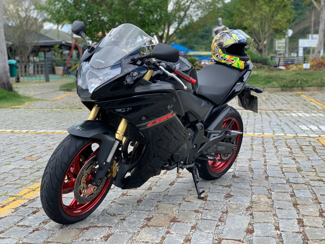 Cbr 600f Hornet carenada