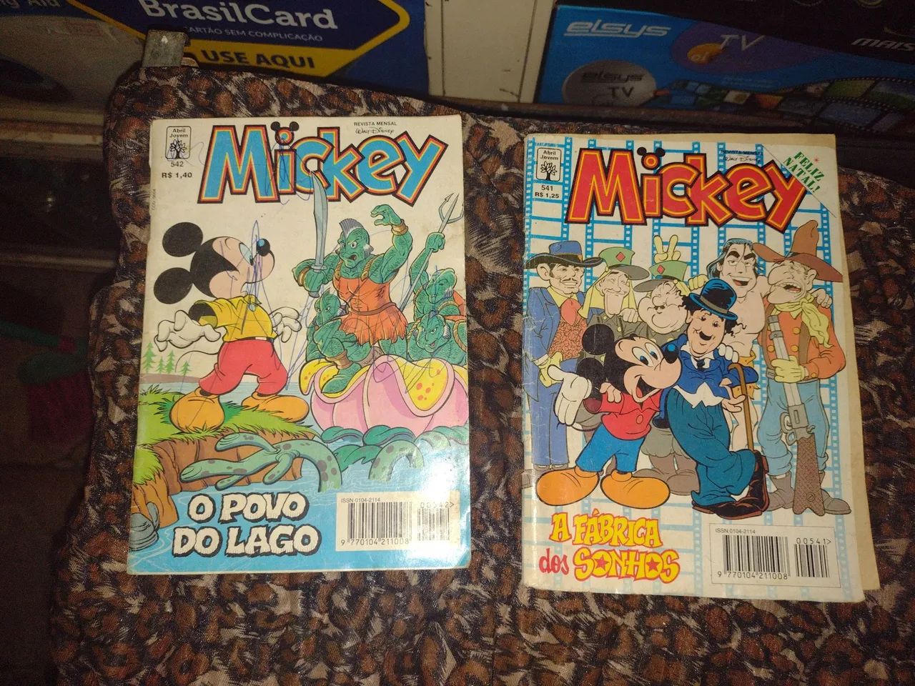 Revistas Mickey - O Povo do Lago e A Fábrica dos Sonhos
