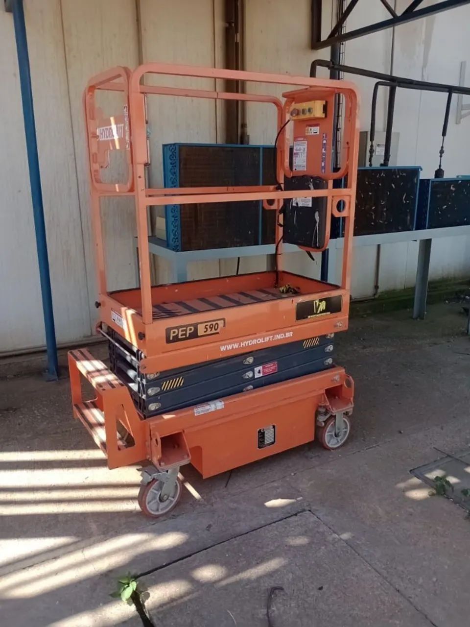 PLATAFORMA SEMINOVA MODELO JCPT 0607 ANO 2023