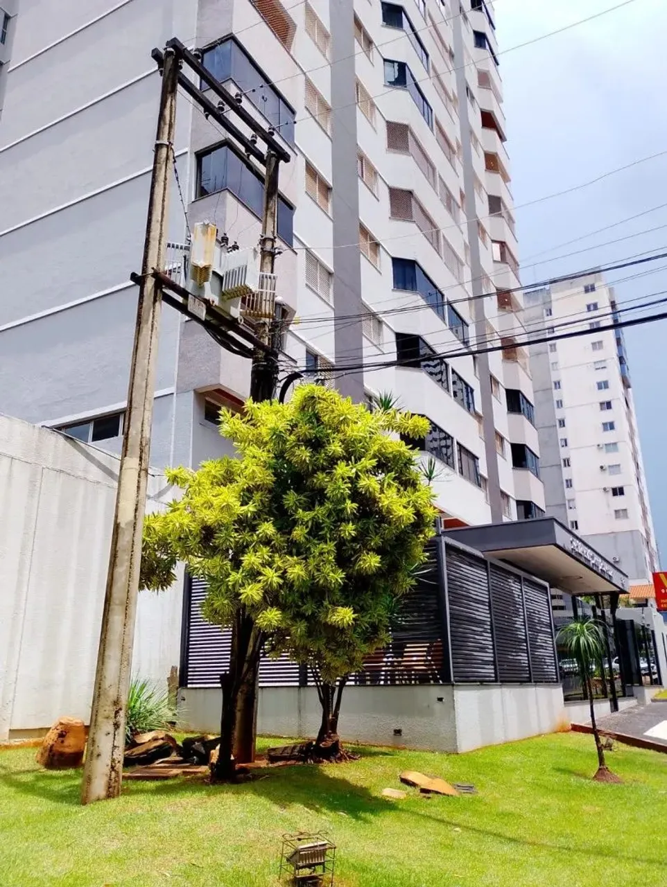 APARTAMENTO NO SETOR BUENO EM GOIANIA - ANDAR ALTO - 116M2 E LAZER