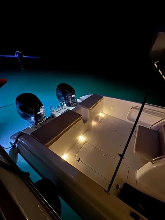 Lancha Catamarã 30pes 2x3000hp - Foto 11