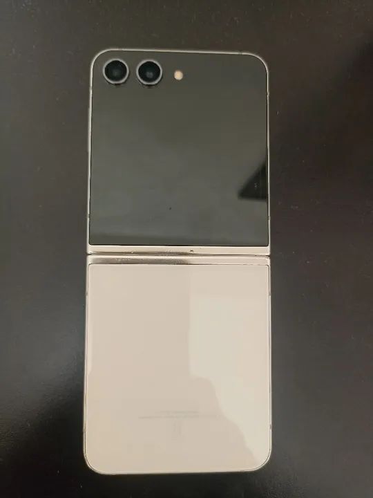 Samsung Z Flip5 - Foto 6