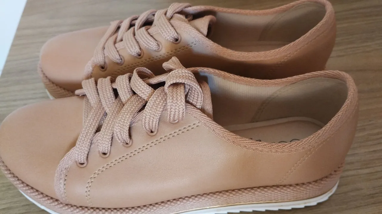 Tênis Casual Bege Feminino