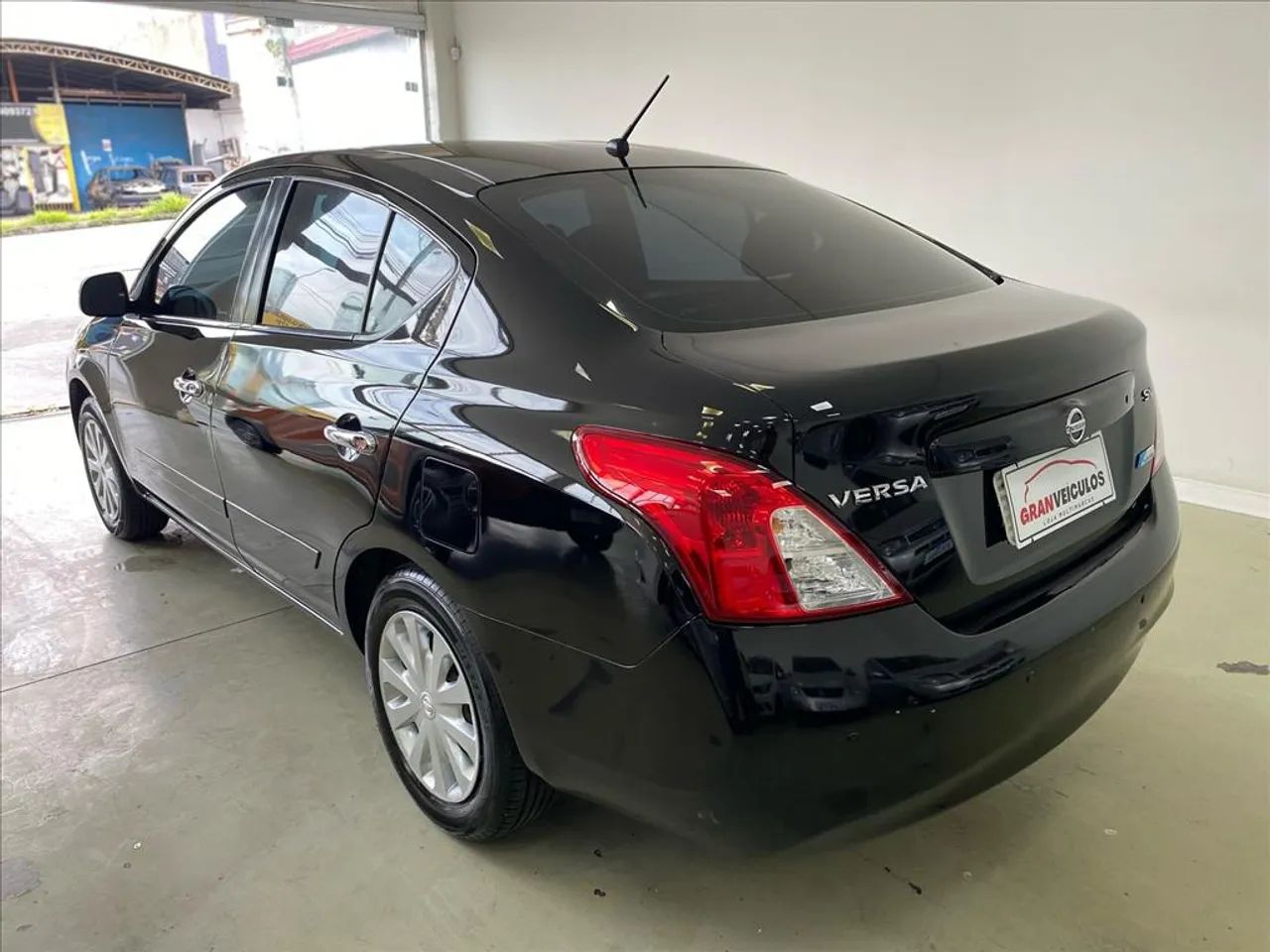 NISSAN VERSA 1.6 16V FLEX SV 4P MANUAL - Foto 4