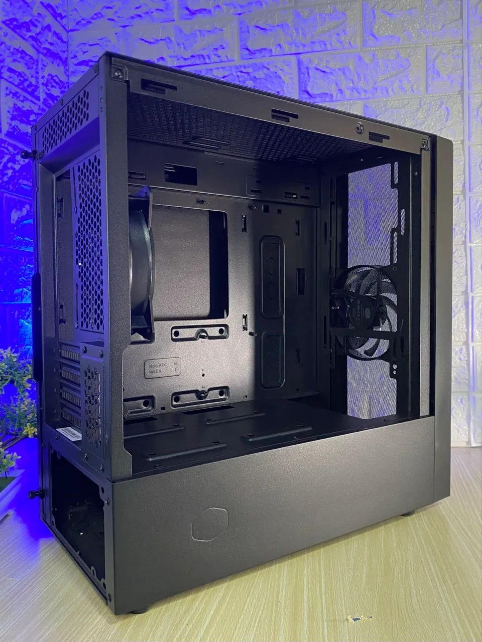 Vende-se Gabinete da Cooler Master Masterbox NR400 - Foto 3