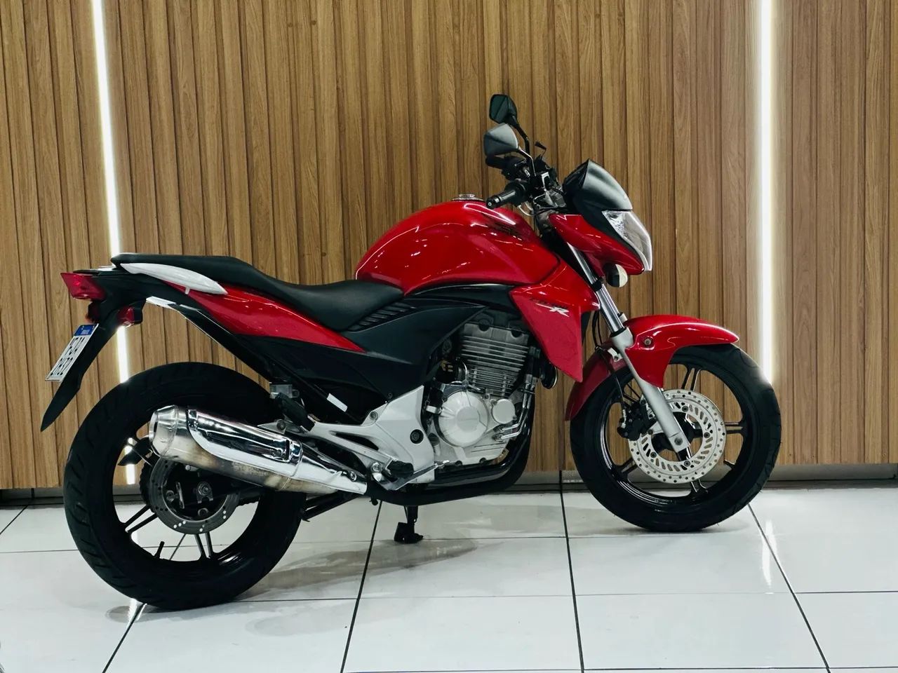 Moto Honda CB 300R 2013 IMPECÁVEL  - Foto 4