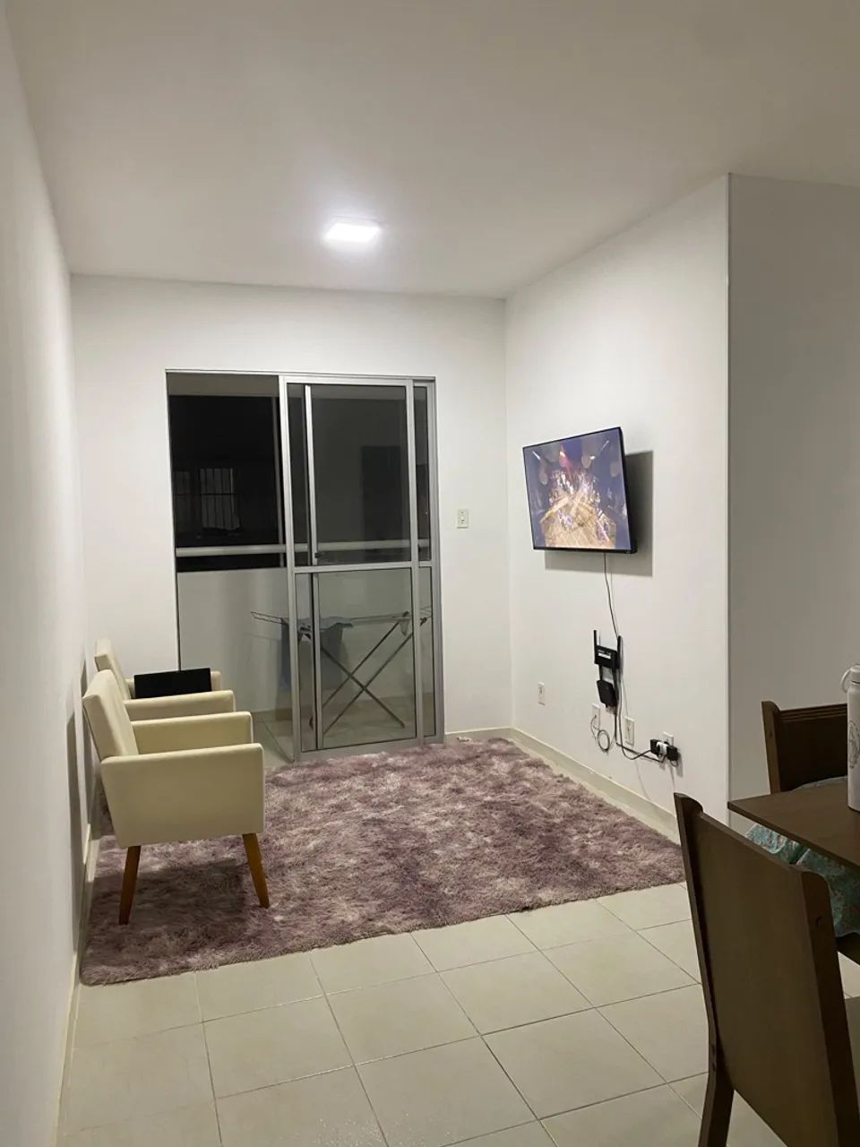Alugo quarto para estudante cond. rosa dos ventos -Eduardo gomes - Foto 2