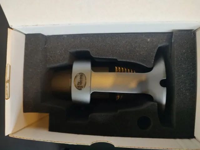 Microfone Blue Yeti Nano USB com Caixa Original - Foto 4