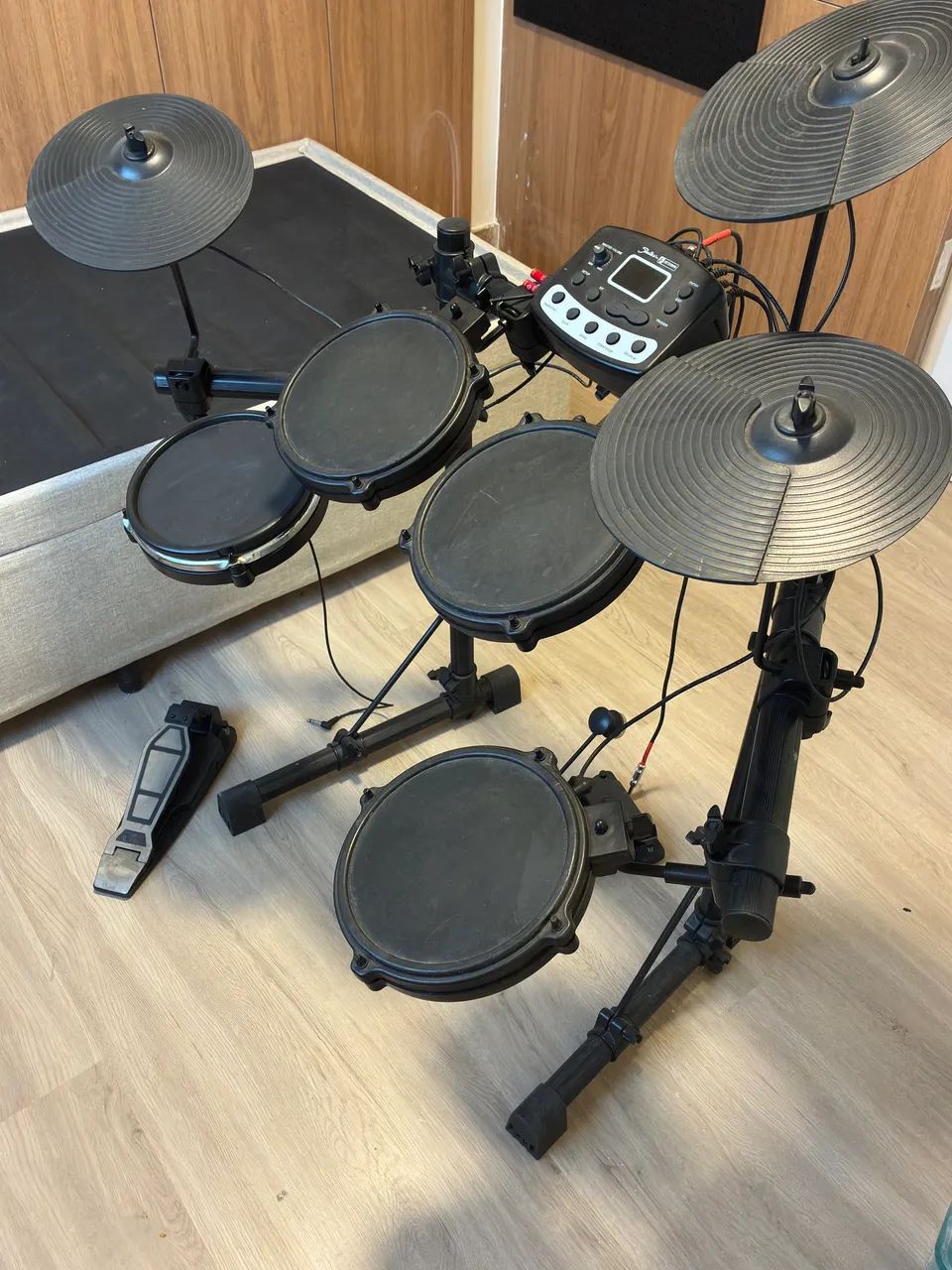 Bateria eletrônica -  Alesis DM6 Module. - Foto 2