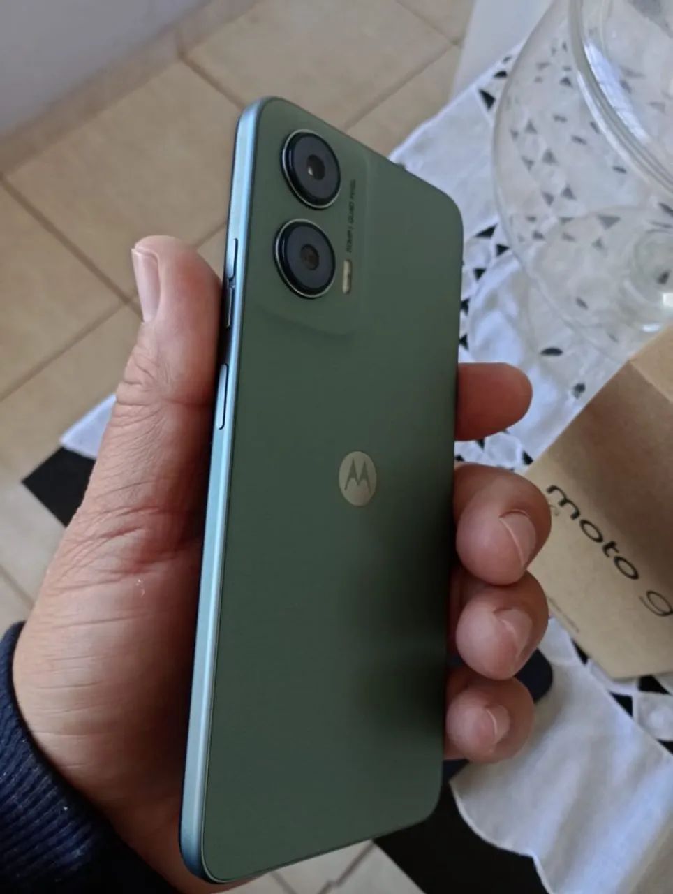 VENDO MOTO35-256GB- 12GB RAM - Foto 4