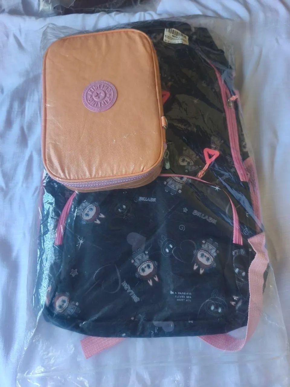 Mochila feminina Labubu princesa.  - Foto 4