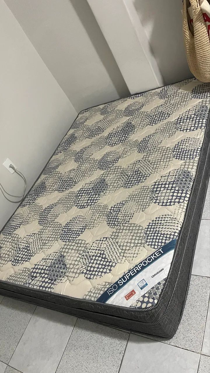 Queen-size Storage Bed with Mattress