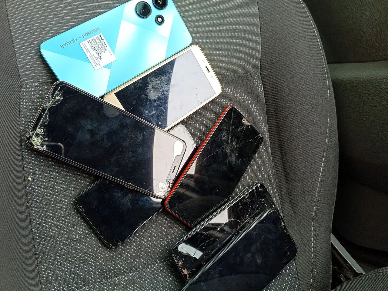 Vendo 8 carcaças de celular - Foto 3