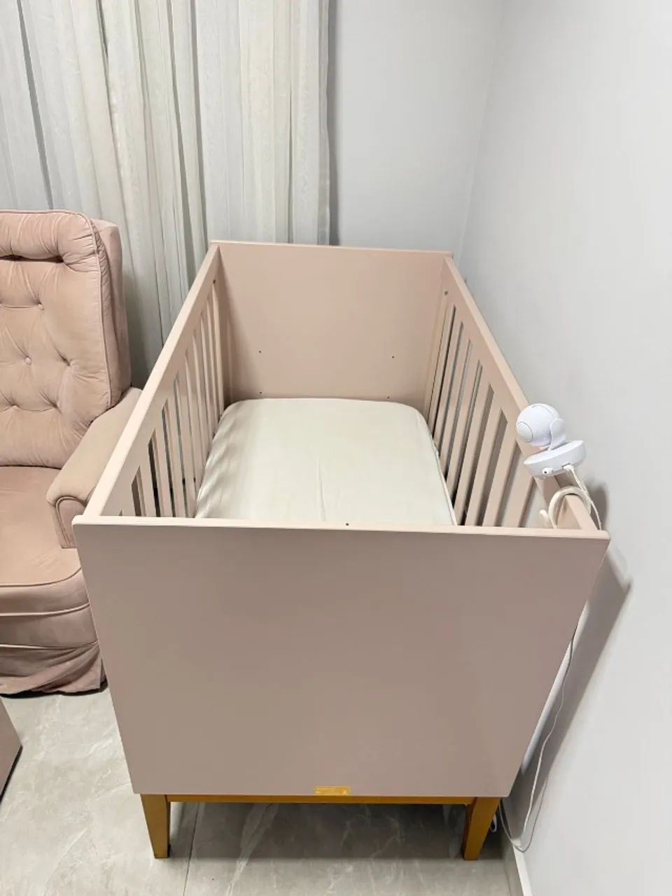 BERÇO COMPLETO + POLTRONA APOIO - DOLCE SPAZIO BEBÊ - Foto 5