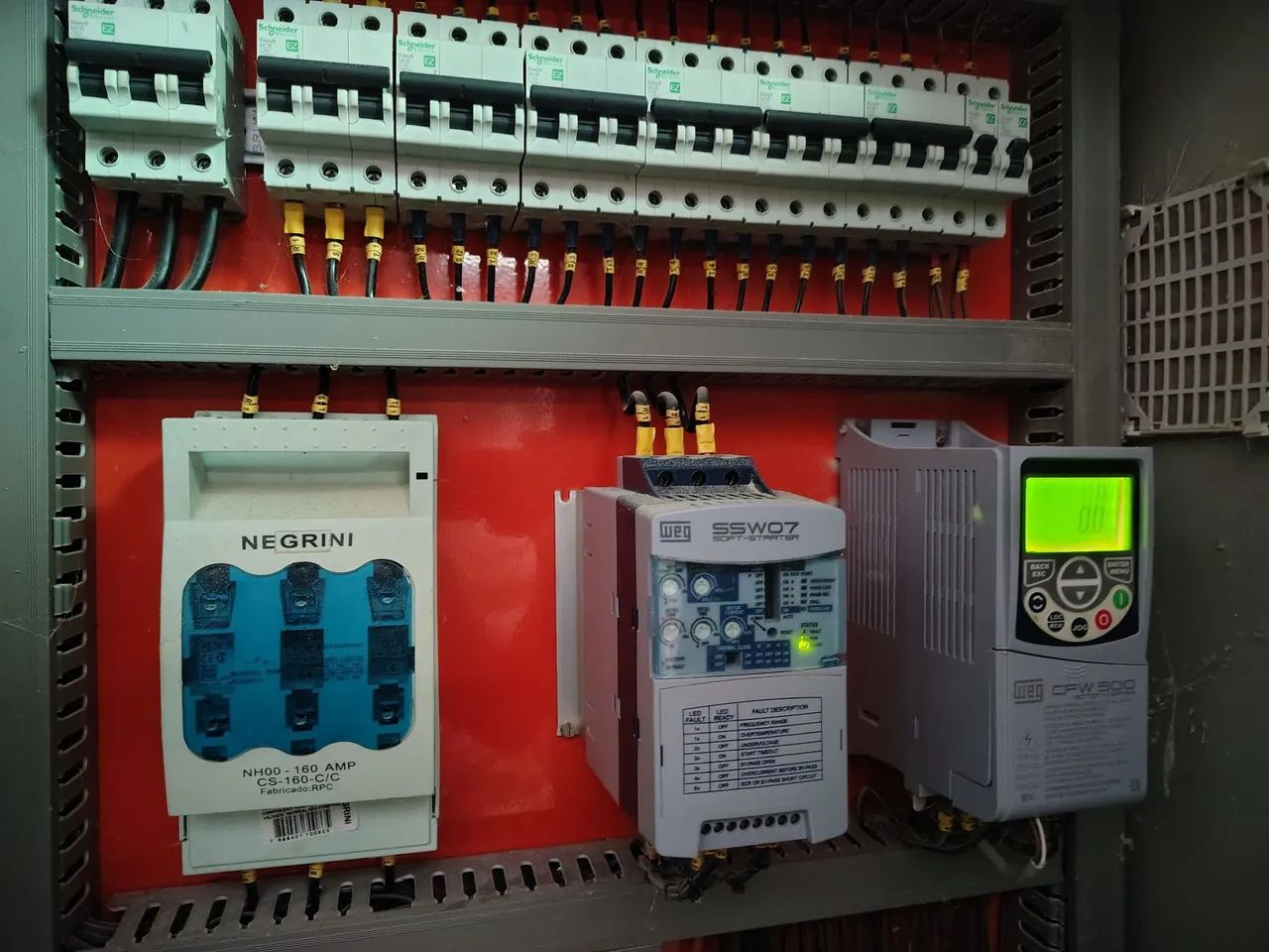 Eletricista Predial e Industrial  - Foto 5